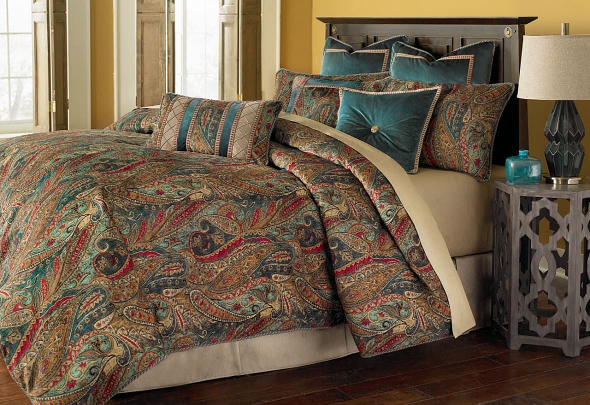 Покрывала, пледы