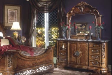 Комод с зеркалом