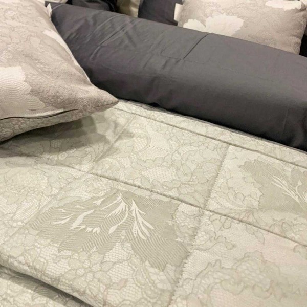 Плед La Perla Home Talisman Quilt серый